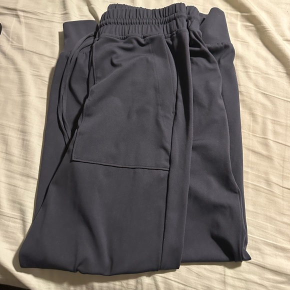 Lou&Grey Joggers Small - Picture 3 of 4